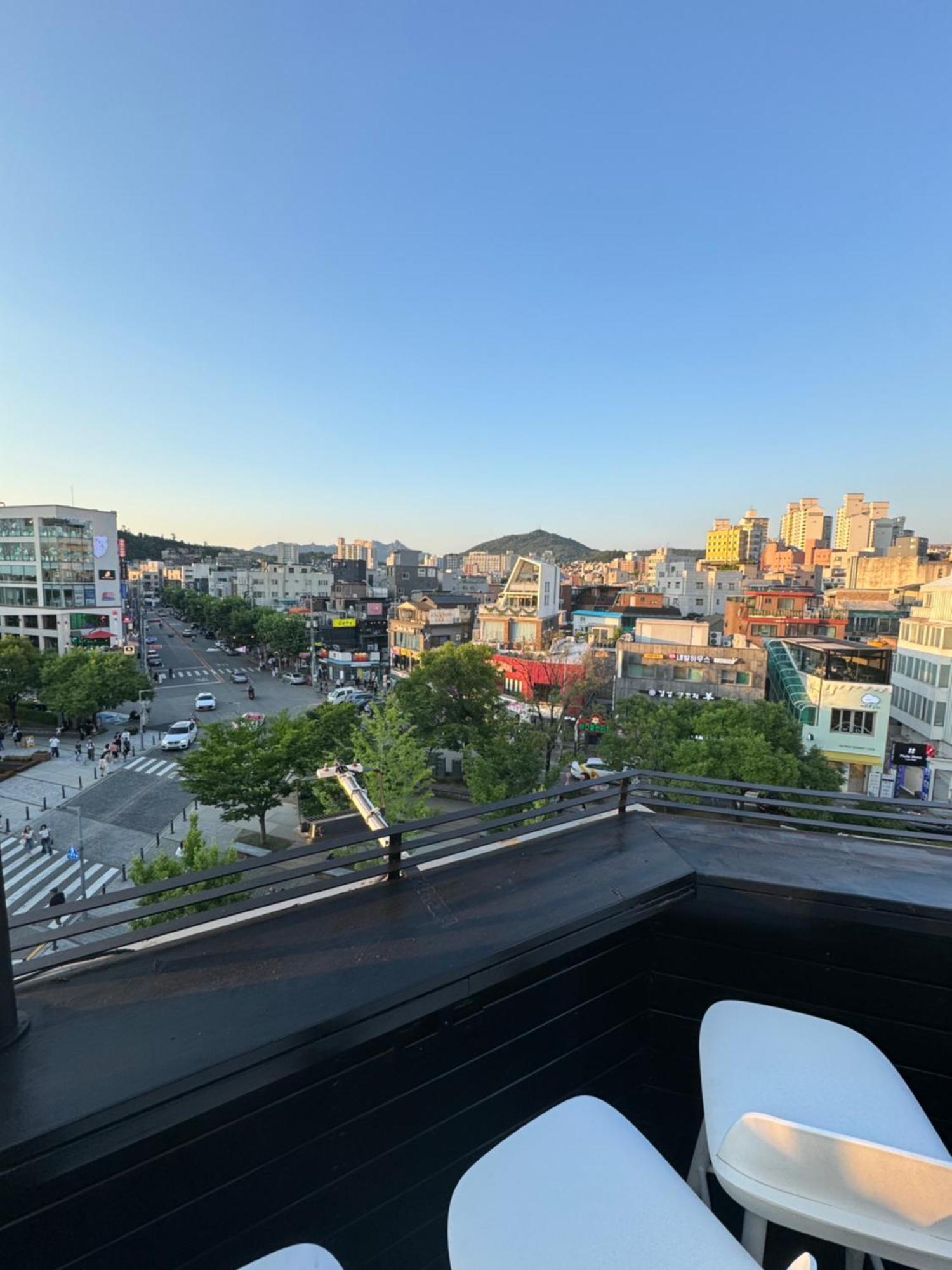 Yeonnam 152 Apartment